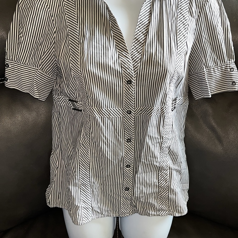 Zara basic Top - Picture 2 of 3
